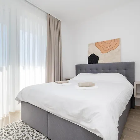 بيت للعطل Family Friendly House With A Swimming Pool Bibinje, Zadar - 23363