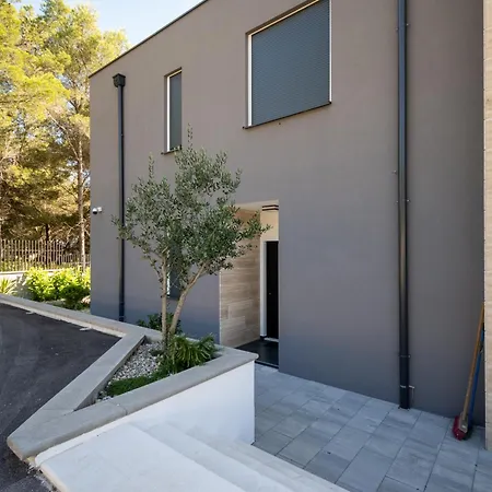 Family Friendly House With A Swimming Pool Bibinje, Zadar - 23363 * بيبينيا