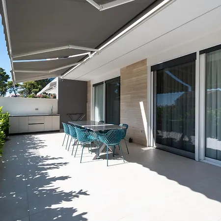 Vakantiehuis Family Friendly House With A Swimming Pool Bibinje, Zadar - 23363 Bibinje