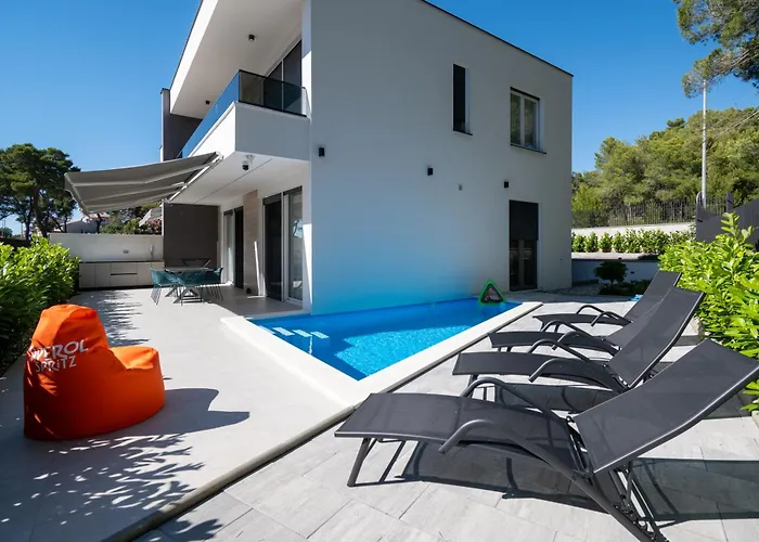 펜션 Family Friendly House With A Swimming Pool Bibinje, Zadar - 23363 비빈제